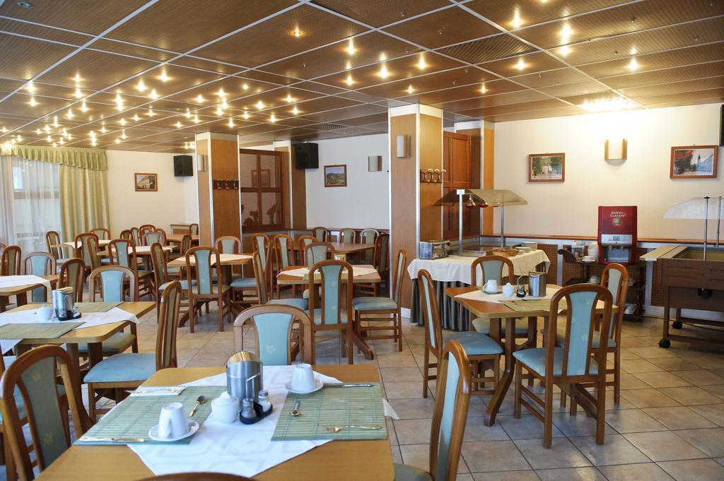 Toldi Fogadó Tokaj Exterior foto